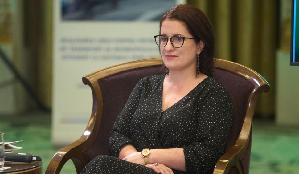 Conferinţa Naţională "Mai puțini birocrați, mai puține hârtii, maximă eficiență" | România Inteligentă 804488