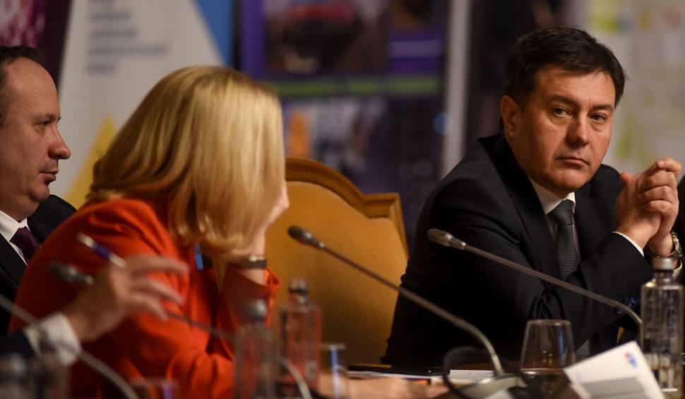 Forumul Capitalului Românesc | "Suntem în pragul unor crize suprapuse" 804212