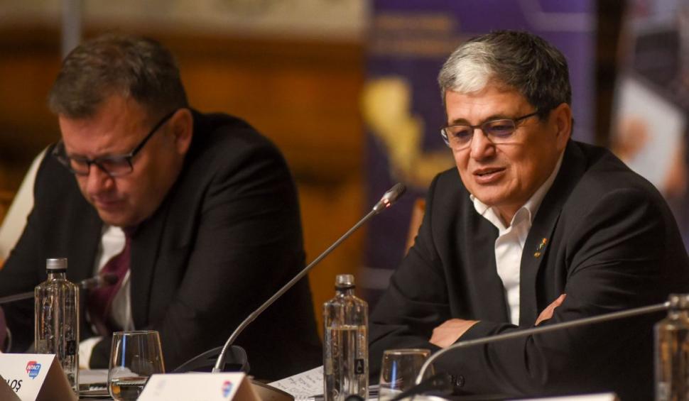 Forumul Capitalului Românesc | "Suntem în pragul unor crize suprapuse" 804214