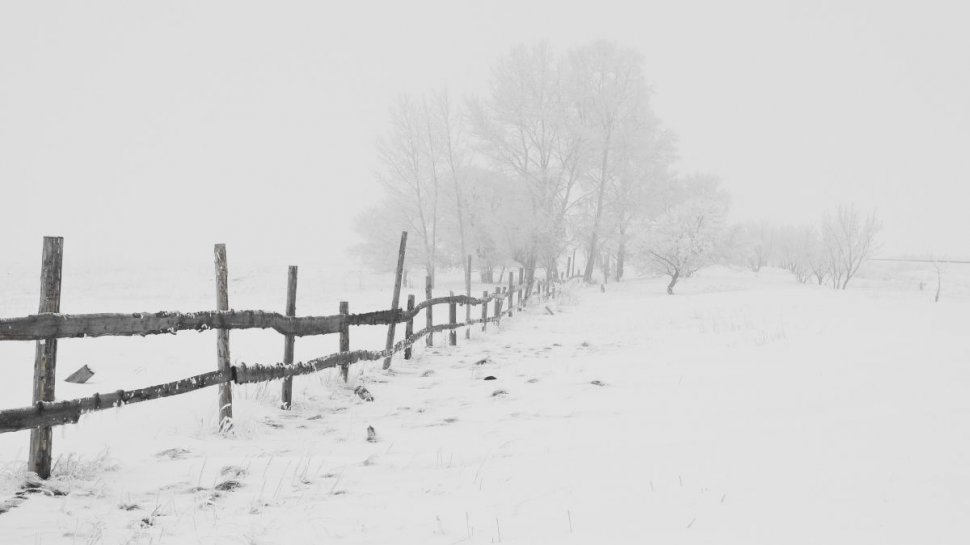 Imagini de poveste la Rânca, pârtiile de schi au fost acoperite de un strat gros de zăpadă