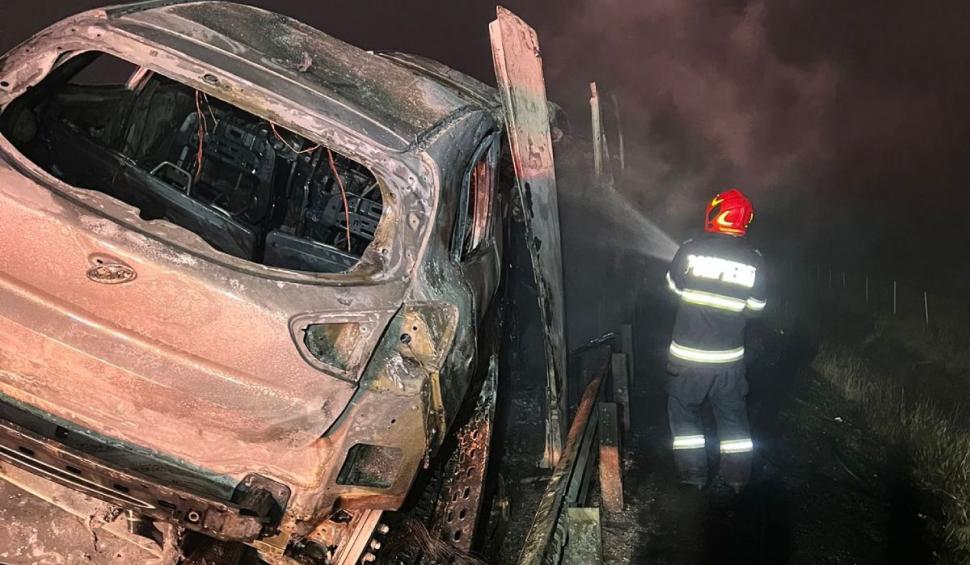 Un TIR care transporta autoturisme a luat foc pe Autostrada Arad - Timişoara. Mașinile au ars în totalitate 804573
