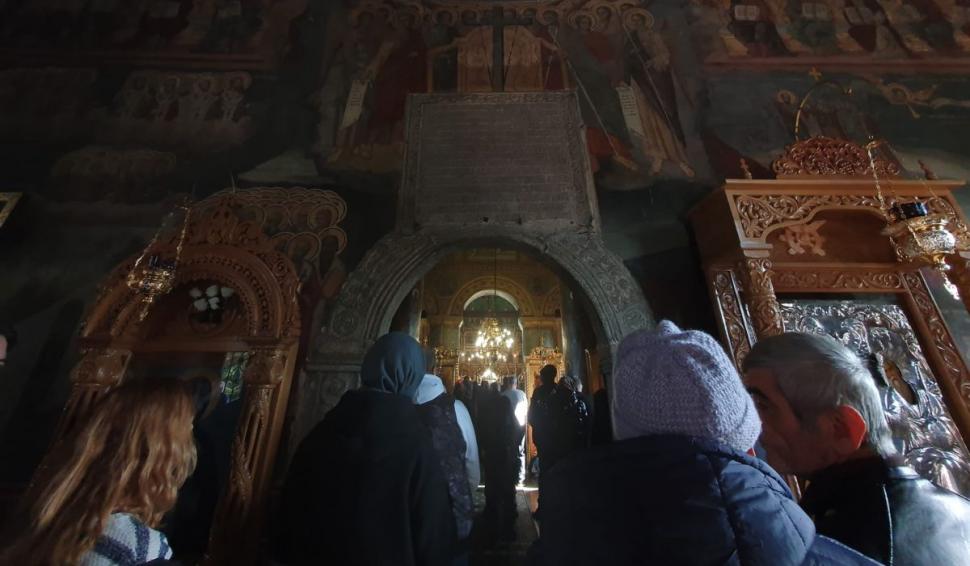 Cum a fost surprins în biserică un băieţel de patru ani care s-a plictisit în timpul slujbei 804906