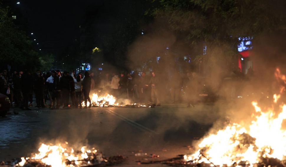 A murit adolescentul împușcat de poliția greacă la Salonic. Autoritățile se așteaptă la proteste violente ale minorității rome 805230