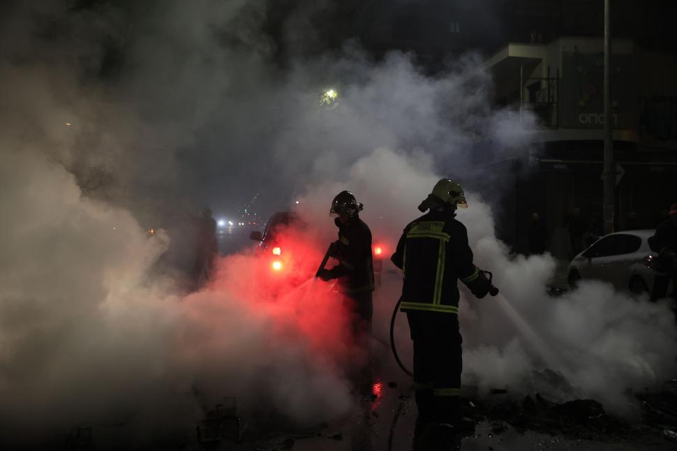 A murit adolescentul împușcat de poliția greacă la Salonic. Autoritățile se așteaptă la proteste violente ale minorității rome 805232