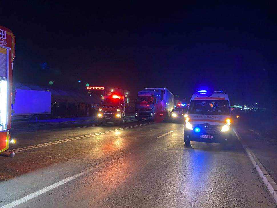 Microbuz cu pasageri, implicat într-un accident în Brașov. 11 persoane, printre care trei copii, au ajuns la spital 805314
