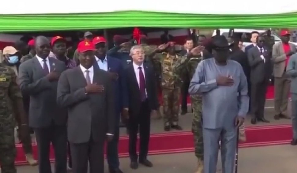 Președintele Sudanului de Sud a făcut pe el la inaugurarea unui proiect de infrastructură