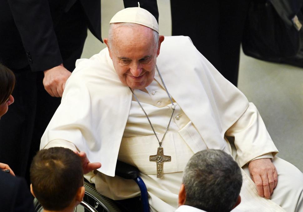 Papa Francisc împlinește astăzi 86 de ani: "Am ajuns deja la vârsta la care trebuie să spui 'ce bine arătați!'" 806087