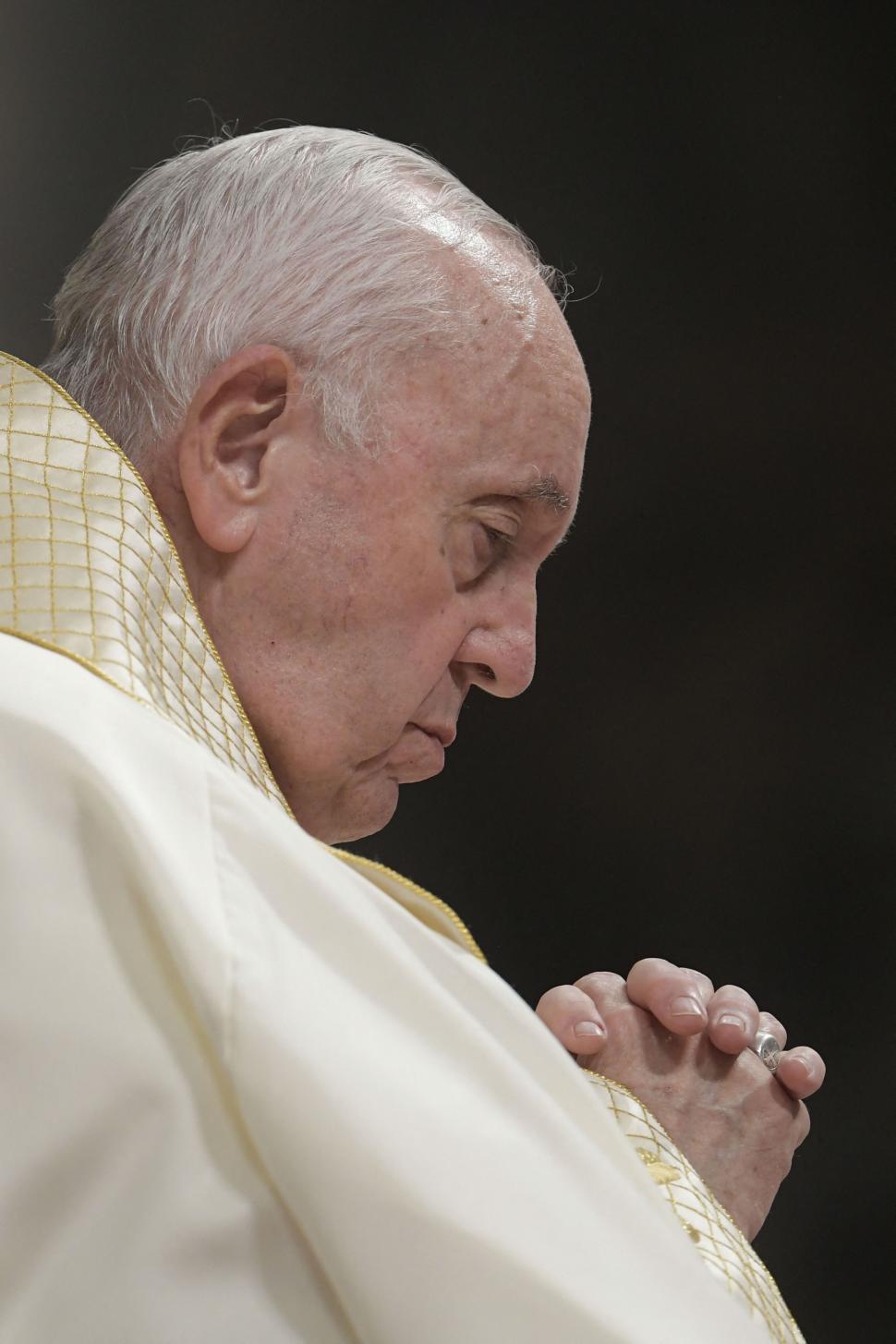 Papa Francisc împlinește astăzi 86 de ani: "Am ajuns deja la vârsta la care trebuie să spui 'ce bine arătați!'" 806091