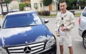 El este tânărul care a murit după ce s-a izbit cu BMW-ul de un copac. Robert avea doar 24 de ani 806107