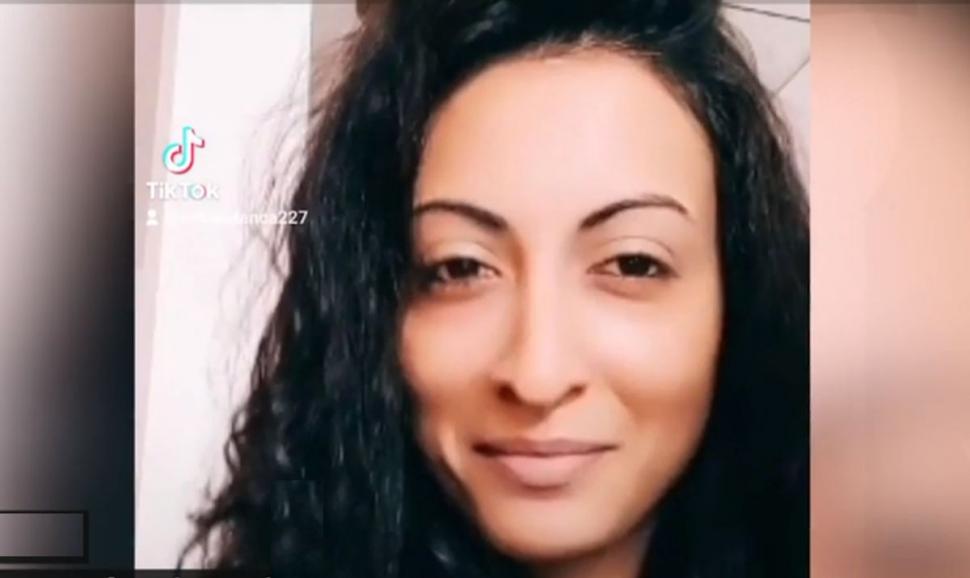 Ea este Andra, tânăra omorâtă de iubit chiar de ziua ei de naştere. Prietenii, în stare de şoc: "El s-a ţinut de cuvânt! Ne tot suna şi ne spunea că o omoară" 806273