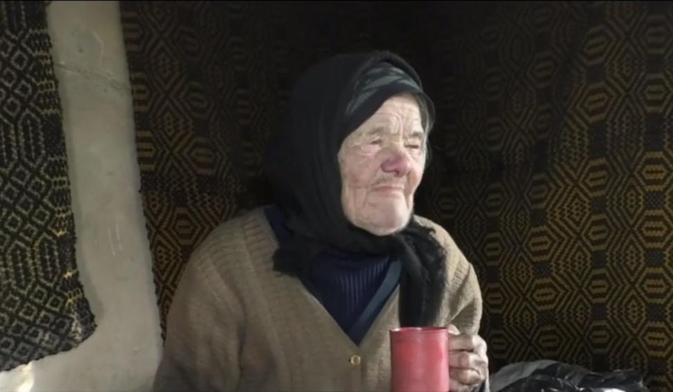 Bunica Margareta, cu lacrimi în ochi, are o dorinţă de Crăciun la 94 de ani: să aibă o sticlă de suc pe masă 806531