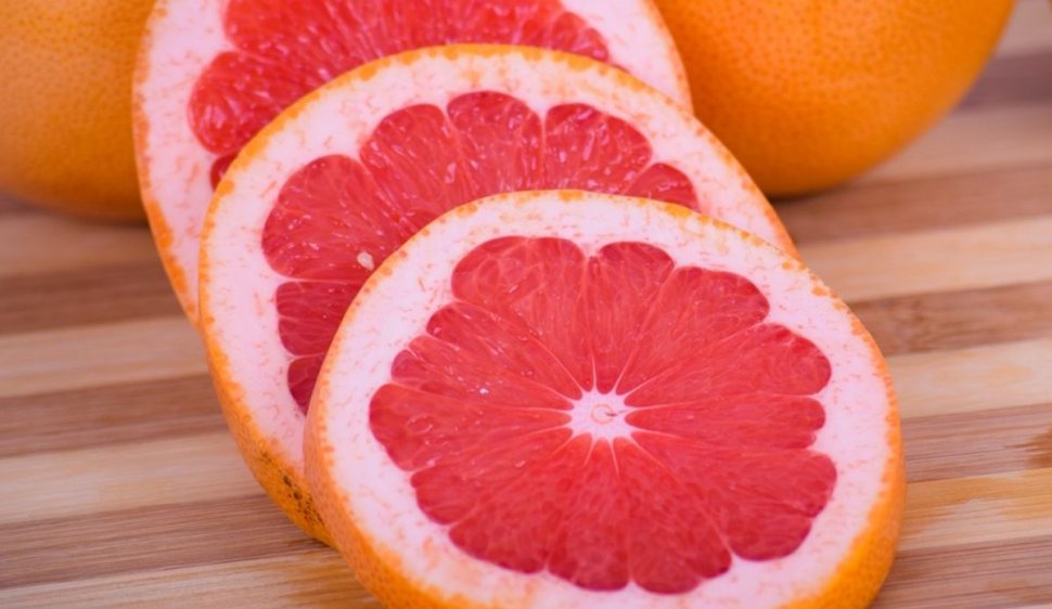 Alertă alimentară! Un lot de grapefruit roşu provenit din Turcia a fost retras de la vânzare 
