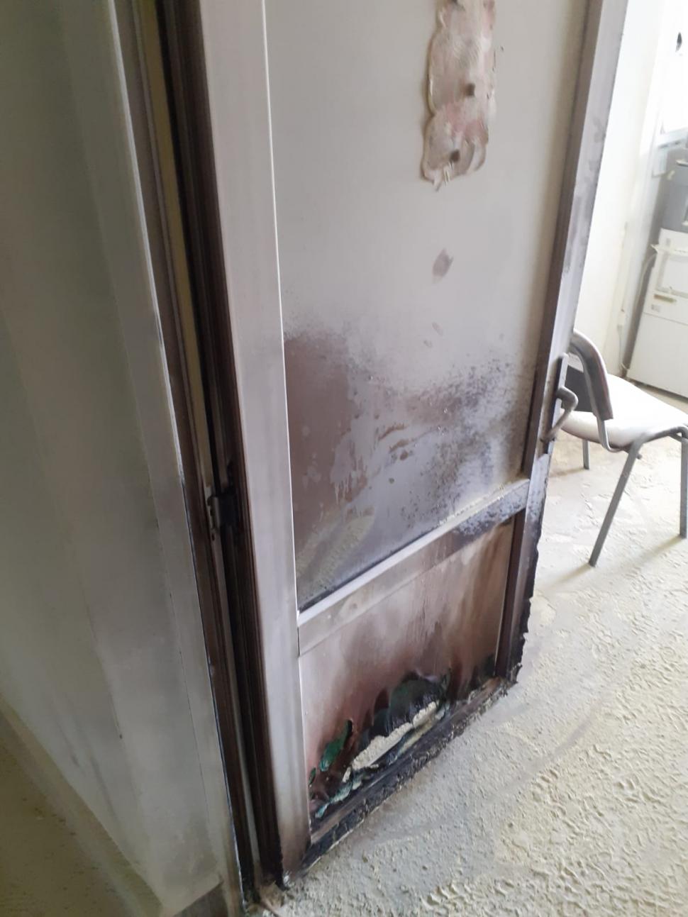 Un bărbat din Vaslui a stropit cu benzină și a încercat să-i dea foc unei angajate a primăriei, pentru că ajutorul de la stat pentru căldură era prea mic 807244