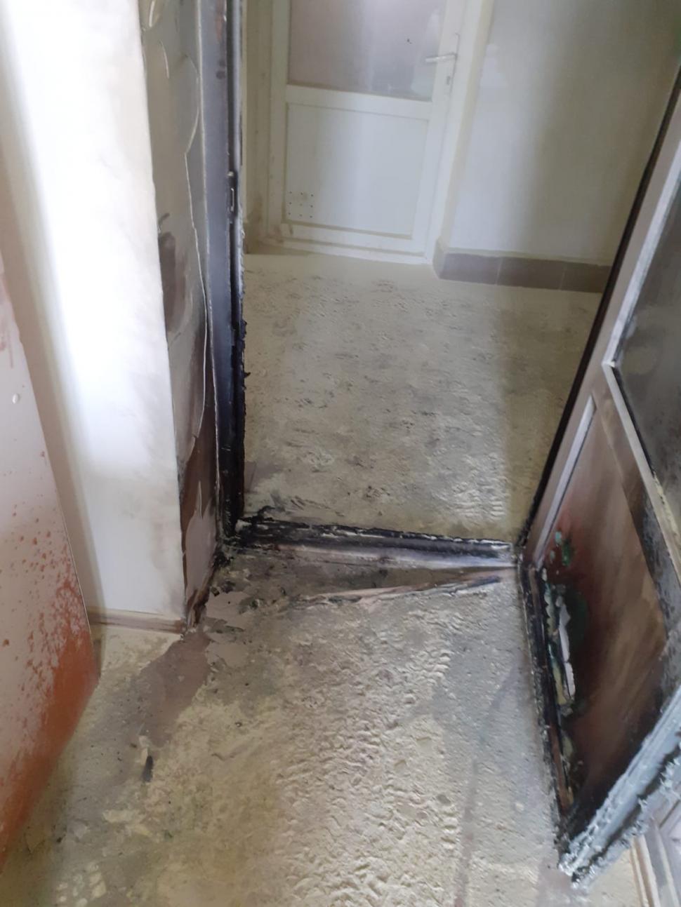 Un bărbat din Vaslui a stropit cu benzină și a încercat să-i dea foc unei angajate a primăriei, pentru că ajutorul de la stat pentru căldură era prea mic 807245