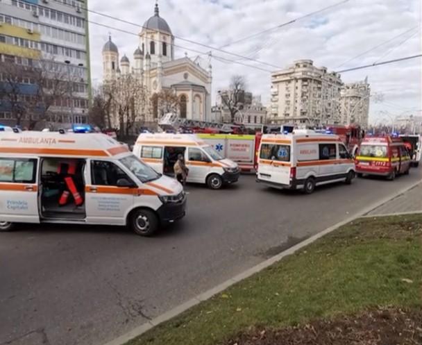 Detalii de la intervenţia de salvare a pasagerilor din accidentul de la Pasajul Unirii. Bilanțul victimelor: Un mort şi 22 răniţi 807354