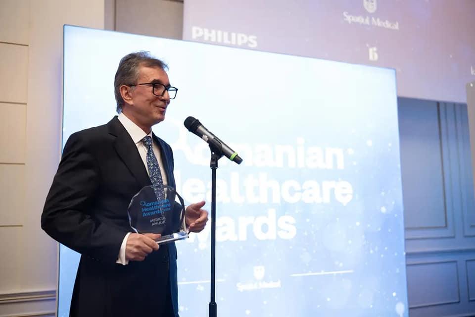 Prof. dr. Dorel Săndesc, unul dintre cei mai buni specialiști ATI din lume, a fost desemnat ”Medicul anului 2022” 807344