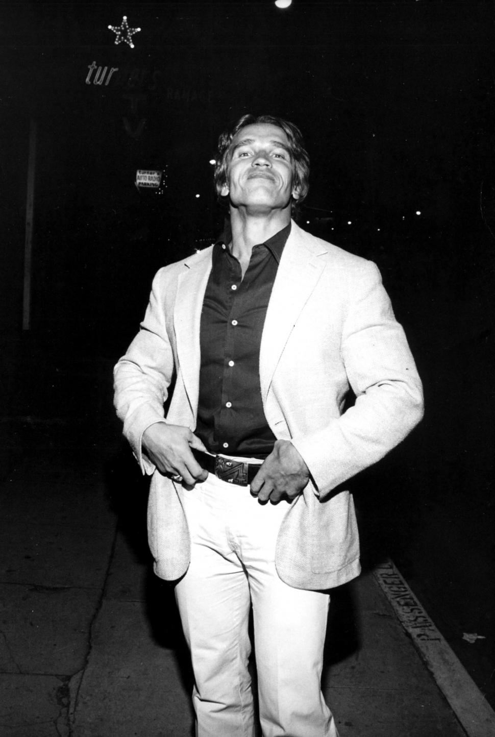 Arnold Schwarzenegger, clip viral pe internet de Crăciun 807698