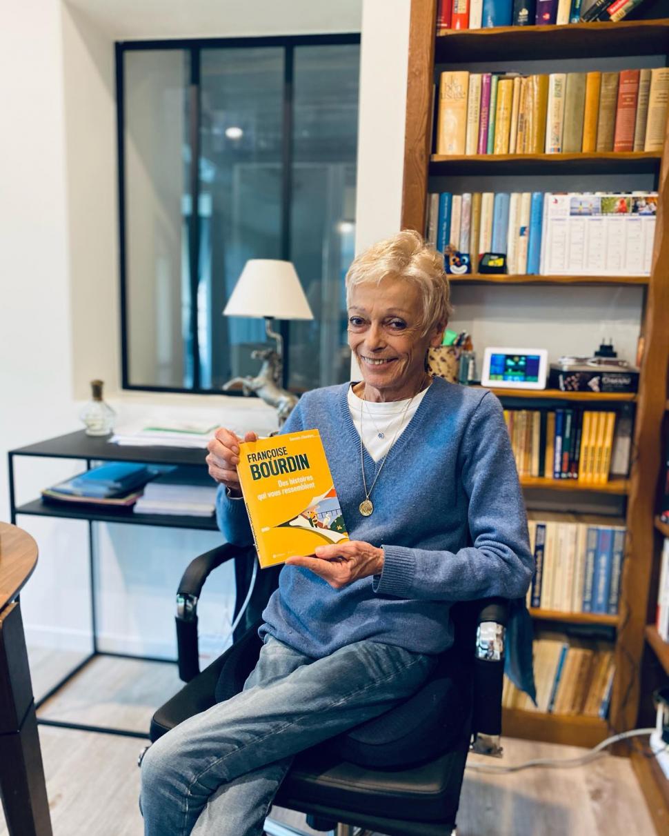 A murit Françoise Bourdin, o scriitoare de succes din Franţa. Avea 70 de ani 807910
