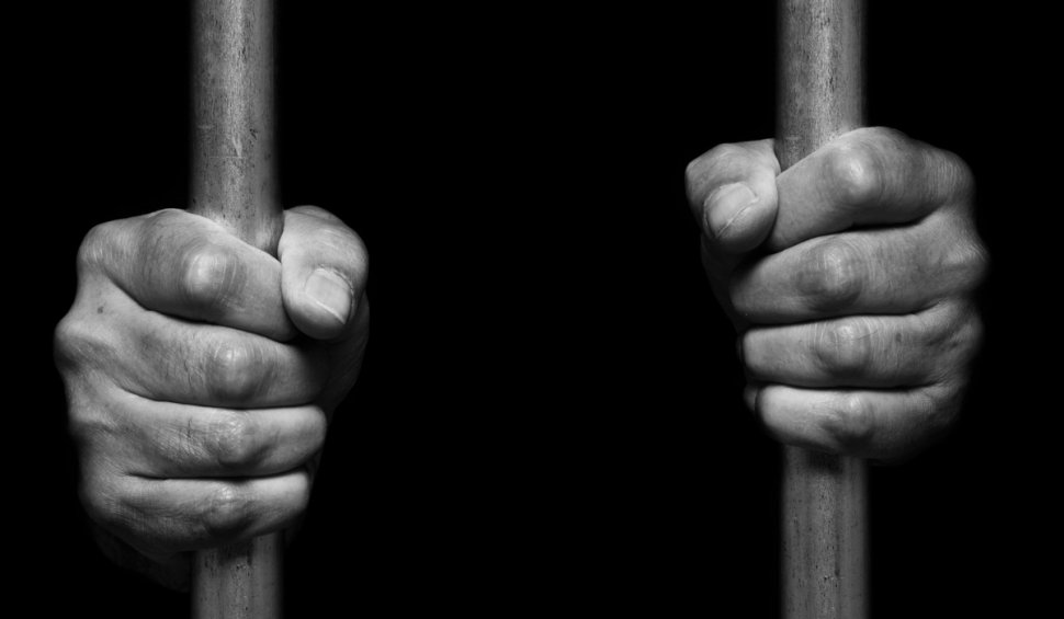 Păţania unei românce, băgată nevinovată la închisoare, în Spania. A fost confundată cu o altă persoană