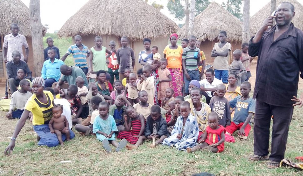 Bărbatul care are 102 copii le-a cerut celor 12 soţii să ia anticoncepţionale. Nu mai face față