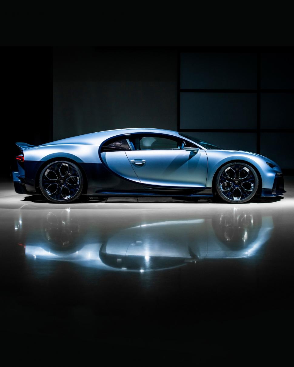 Bugatti vinde cu 4.000.000 de dolari ultima mașină cu propulsie pe benzină 807953