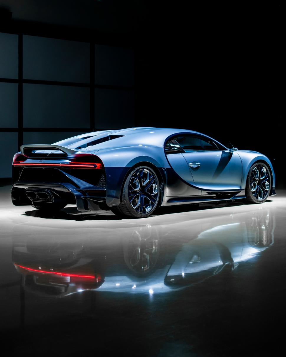 Bugatti vinde cu 4.000.000 de dolari ultima mașină cu propulsie pe benzină 807955