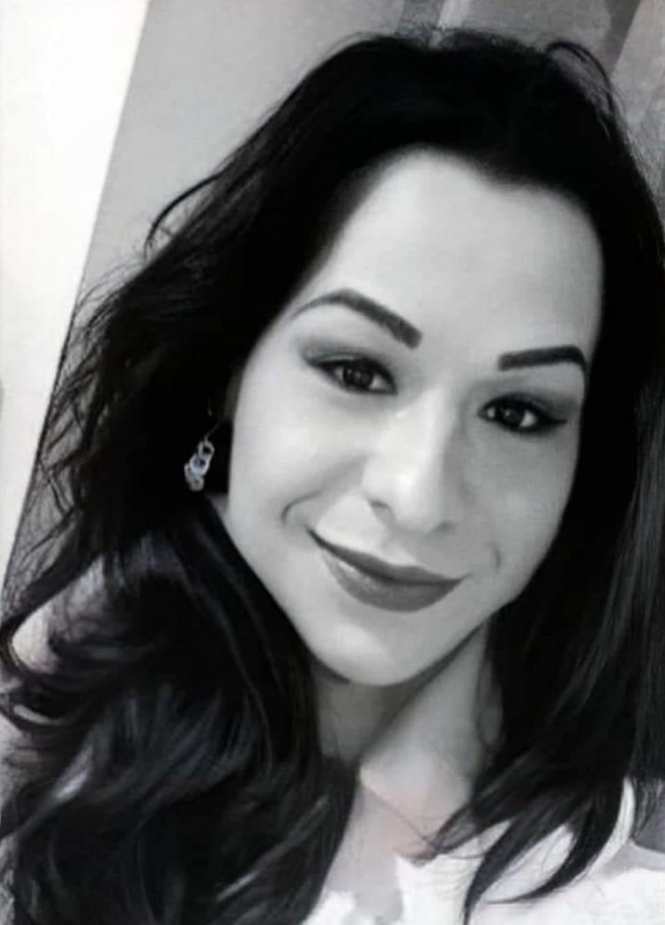 Momentul în care pisica dă peste candela "Monalisei" din Iaşi şi moare în timp ce era live pe Facebook 808047