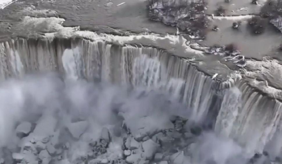 Cascada Niagara a înghețat din cauza valului de ger. Imagini spectaculoase cu fenomenul rar din SUA 808355