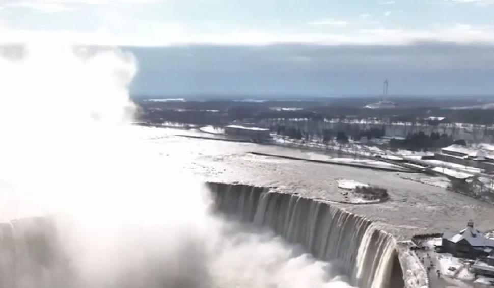 Cascada Niagara a înghețat din cauza valului de ger. Imagini spectaculoase cu fenomenul rar din SUA 808356