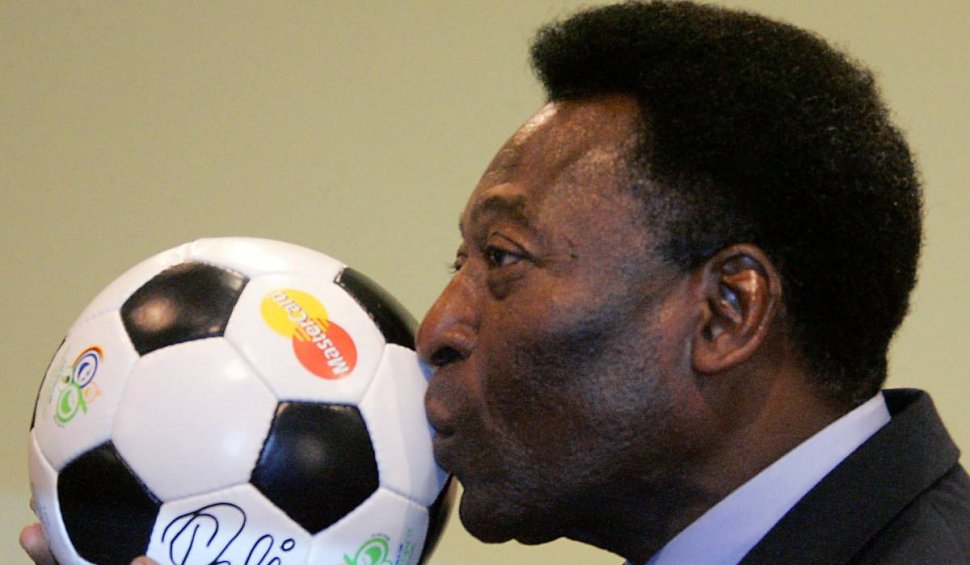 A murit Pele. Legendarul fotbalist brazilian avea 82 de ani