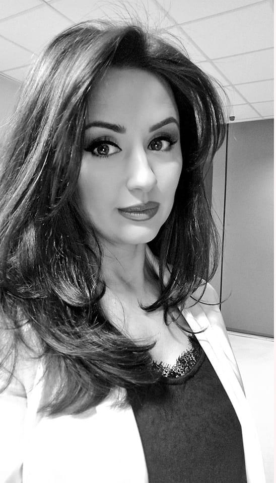 Prezentatoare TVR, atacată de o haită câini în Bucureşti. Poliţia nu a intervenit, acuză femeia 808408