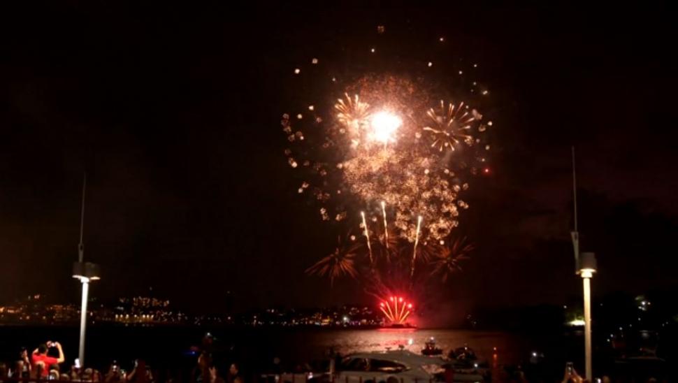 Spectacol de sunet și lumină în marile orașe din lume la intrarea în 2023 | Cum au sărbătorit Sydney, Singapore, Taipei și Hong Kong 808772