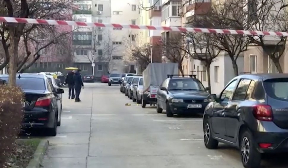 Doi tineri au fost înjunghiați, în prima zi a anului, într-o parcare din Drobeta-Turnu Severin