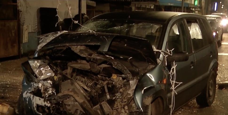 Accident grav în Popești-Leordeni. Un șofer vitezoman a intrat cu mașina într-o pizzerie deschisă de doar trei luni 809018