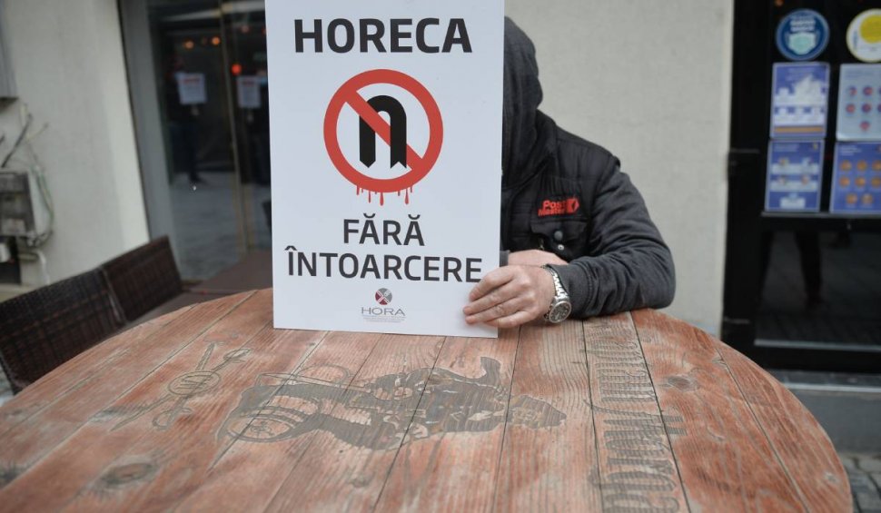 Noile taxe şi creşterea TVA îi duc pe patronii din HoReCa în faliment