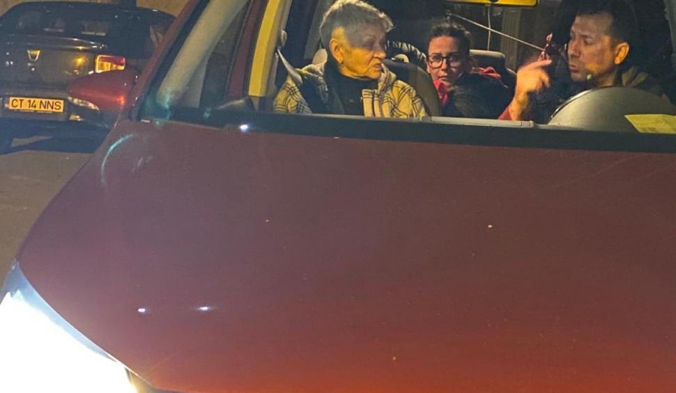 O femeie în scaun cu rotile din Constanţa s-a trezit fără maşină în parcarea unui centru comercial, după ce polițiștii au ridicat-o 809170