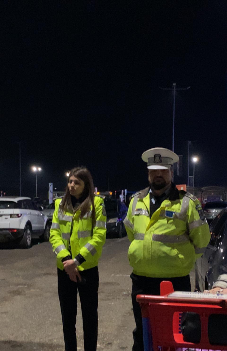 O femeie în scaun cu rotile din Constanţa s-a trezit fără maşină în parcarea unui centru comercial, după ce polițiștii au ridicat-o 809172