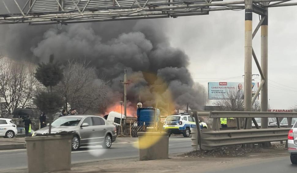 Vaccinate Compare Made a contract Incendiu puternic pe Bulevardul Iuliu Maniu din București, la intrarea pe Autostrada A1 Vaccinate Compare Made a contract Incendiu puternic pe Bulevardul Iuliu Maniu din București, la intrarea pe Autostrada A1