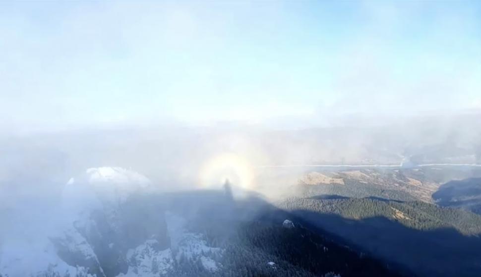 Fenomen neobișnuit în masivul Ceahlău: "Piramida spațială", vizibilă de pe Vf. Toaca 809346