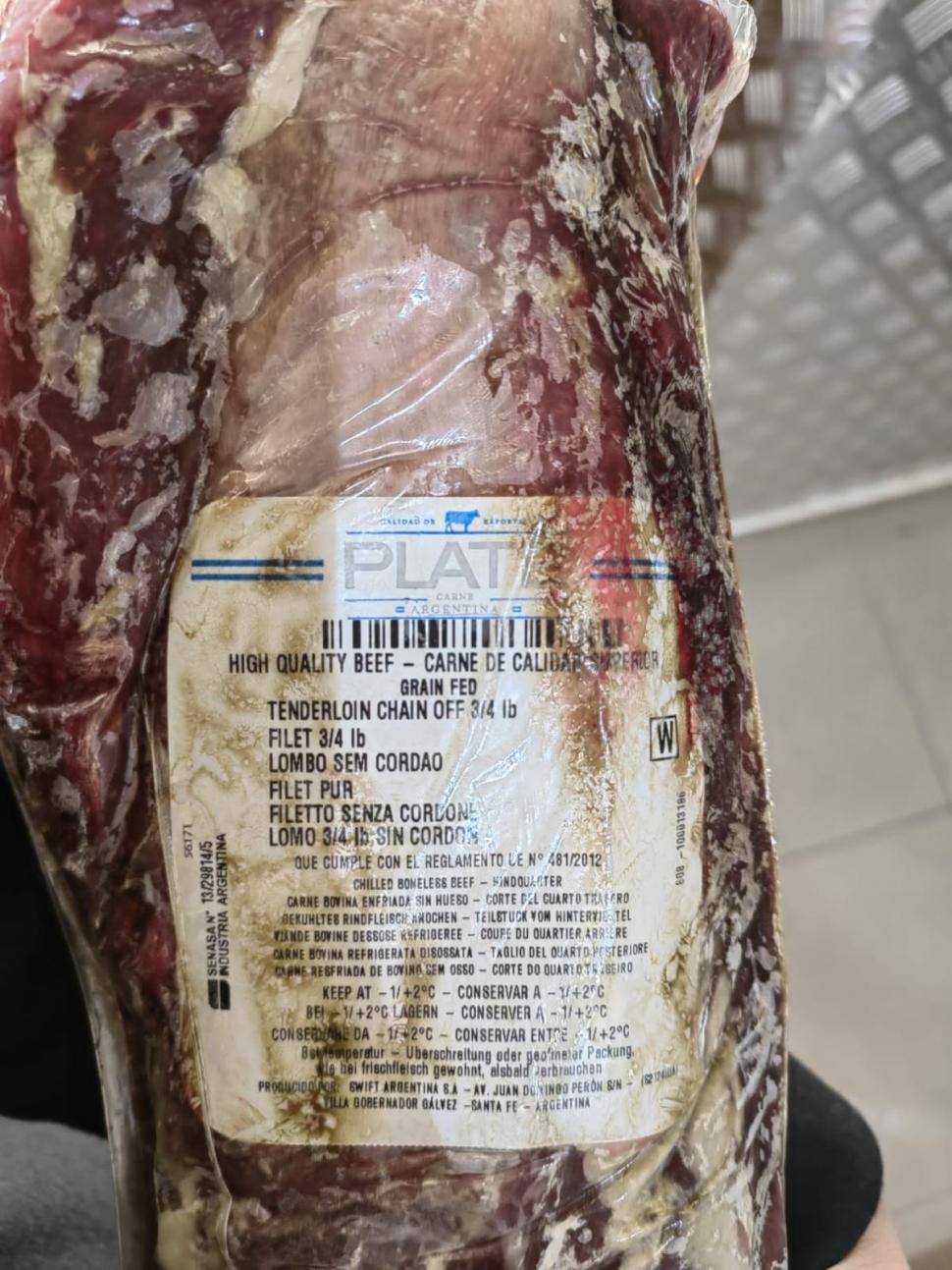 "Carne congelată aproape expirată, adusă de olandezi în România" | ANPC va sesiza Comisia Europeană: "Nu suntem pelicanii Europei!" 809677