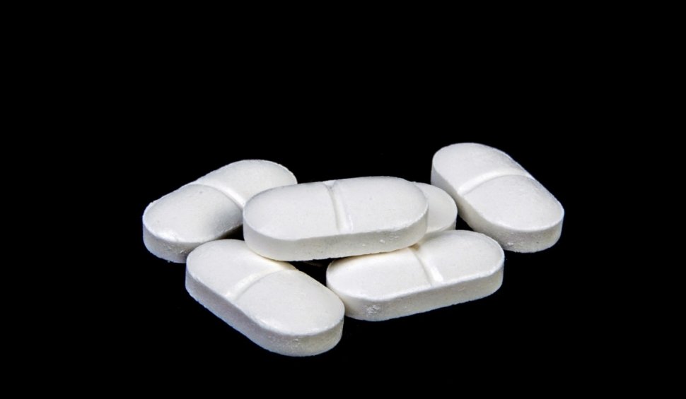 Franţa a interzis vânzarea online a paracetamolului | Situaţia medicamentelor din România