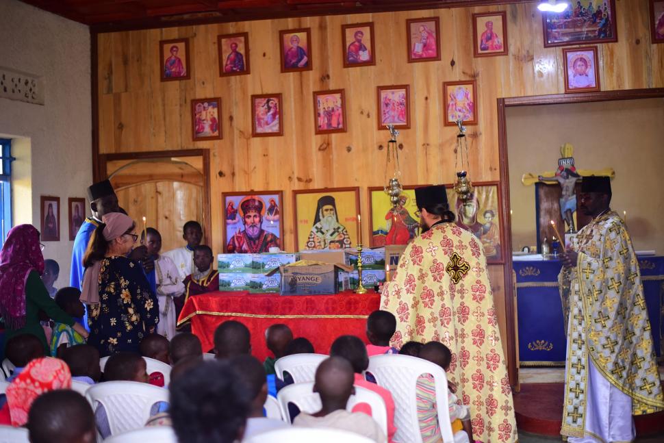 Povestea incredibilă a preotului Nectarie "blestemat" să se mute din România în Africa 809711