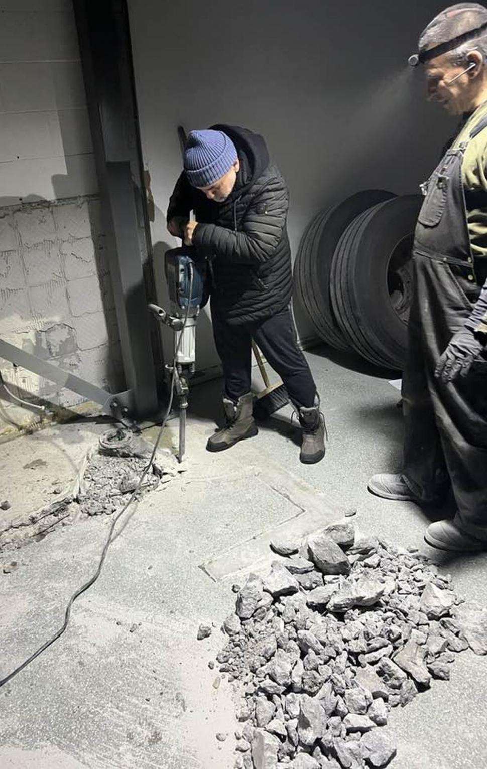 Campionul mondial care a făcut fericiţi milioane de români îşi dezvoltă afacerea în Canada 809864