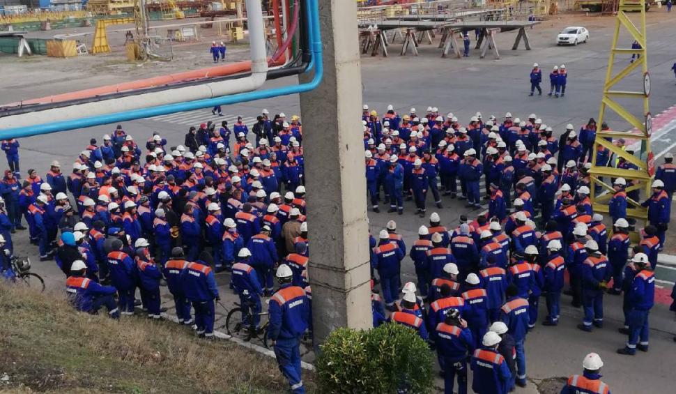 Protestele de la Şantierul Naval Mangalia continuă | Angajații cer creșteri salariale corelate cu inflația 809897