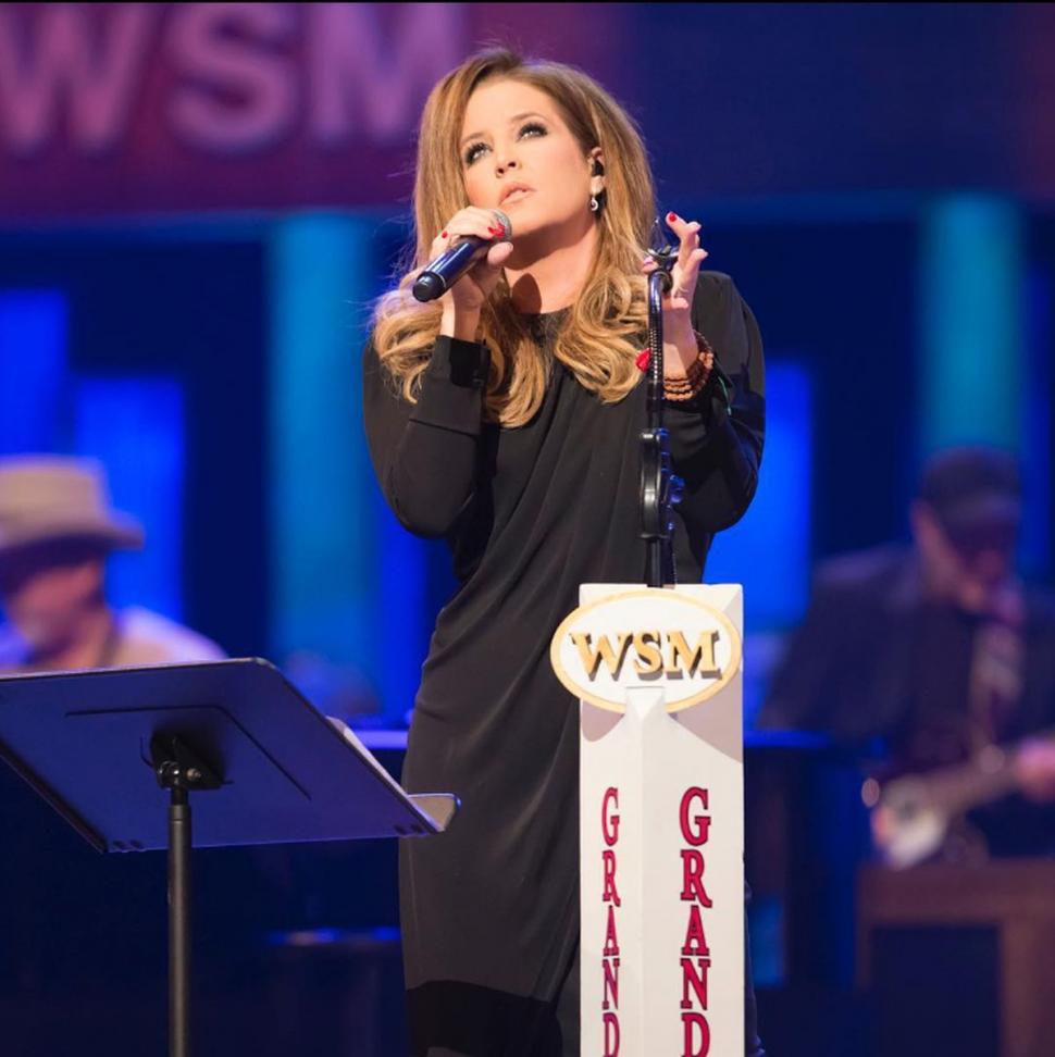 Povestea de viaţă a regretatei Lisa Marie Presley. Cine a fost soţia lui Michael Jackson: "Mă simțeam un om foarte singur" 810748