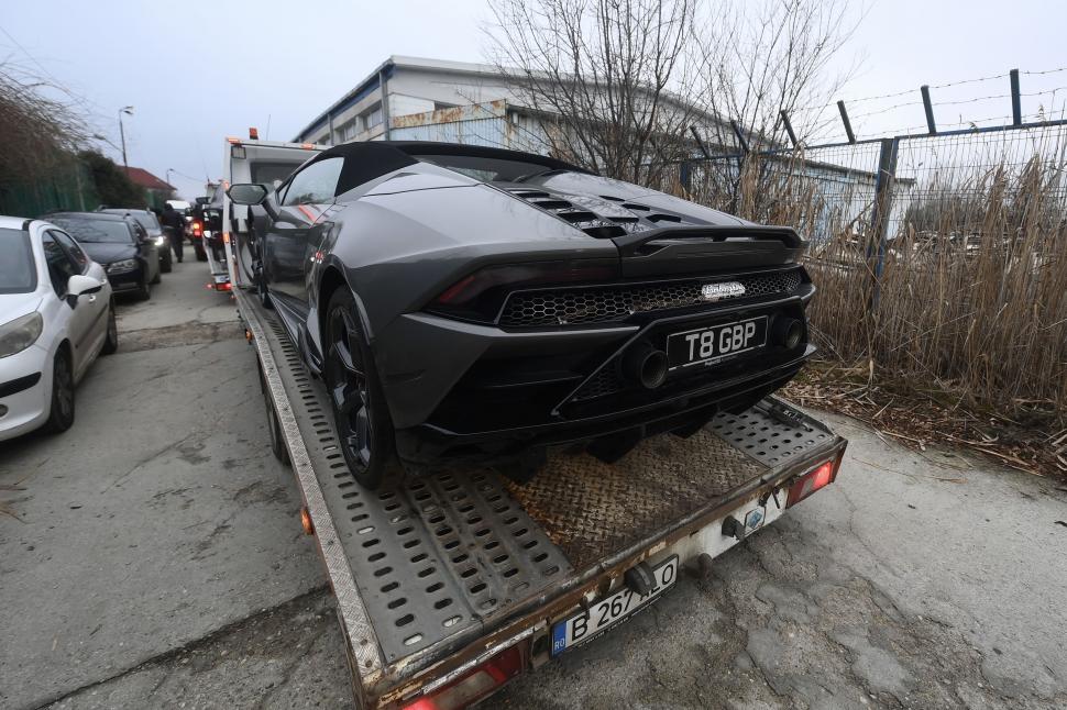 Averea impresionantă a fraților Tate rămâne sub sechestru. Lista autoturismelor de lux ridicate de autorităţi 811016