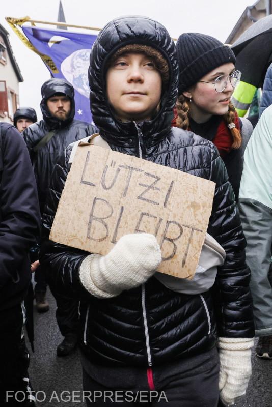 Ciocniri între poliţişti şi activiştii de mediu, cu Greta Thunberg printre ei, în Germania 811146