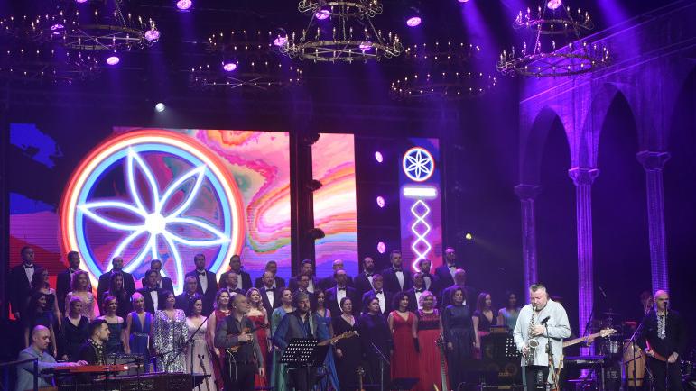 Nicolae Ciucă, Marcel Ciolacu şi preşedintele Parlamentului moldovean, prezenţi la spectacolul dedicat Zilei Culturii Naţionale 811140