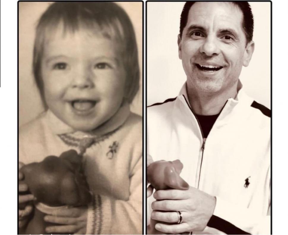 Recunoşti băieţelul vesel şi cu fălcuţe? Azi e un celebru prezentator TV de succes, care a refuzat mai multe partide politice 811097