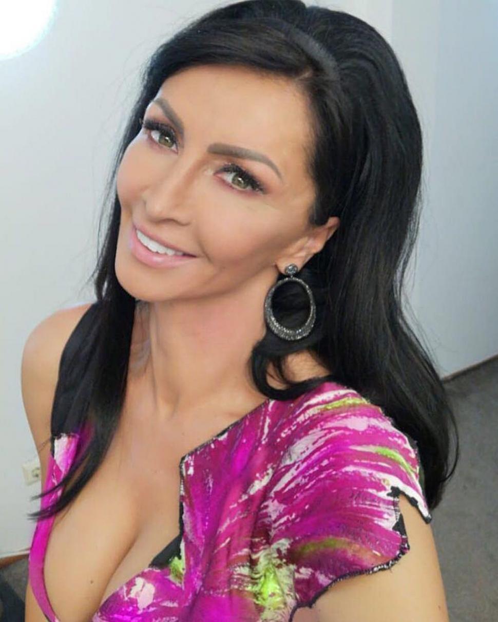 Trucul cu care Mihaela Rădulescu arată ca o adolescentă la 53 de ani: "Asta din start te menține bine" 811455